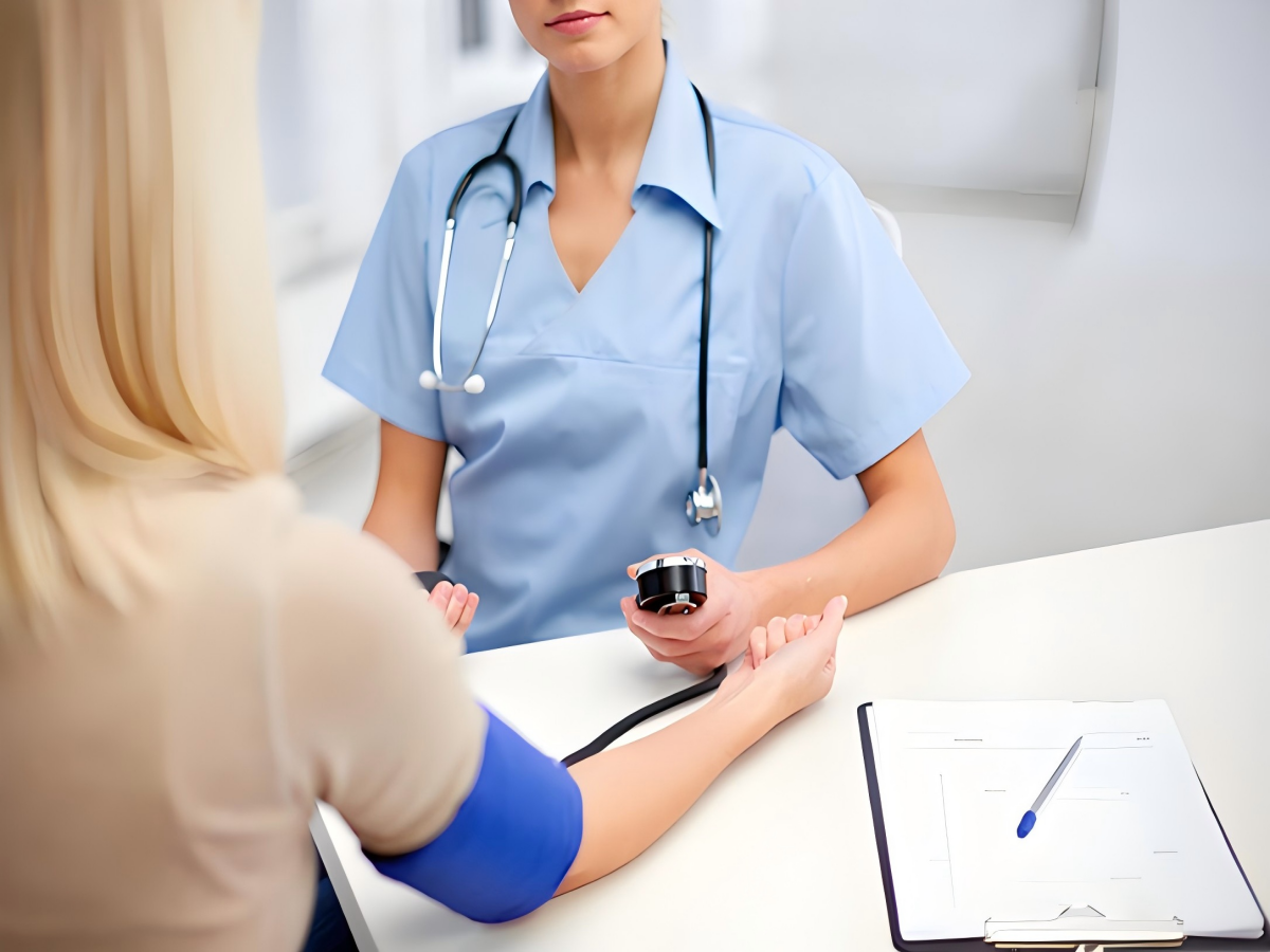 自助预约挂号系统：智能医疗预约如何革新就医流程与医院效率